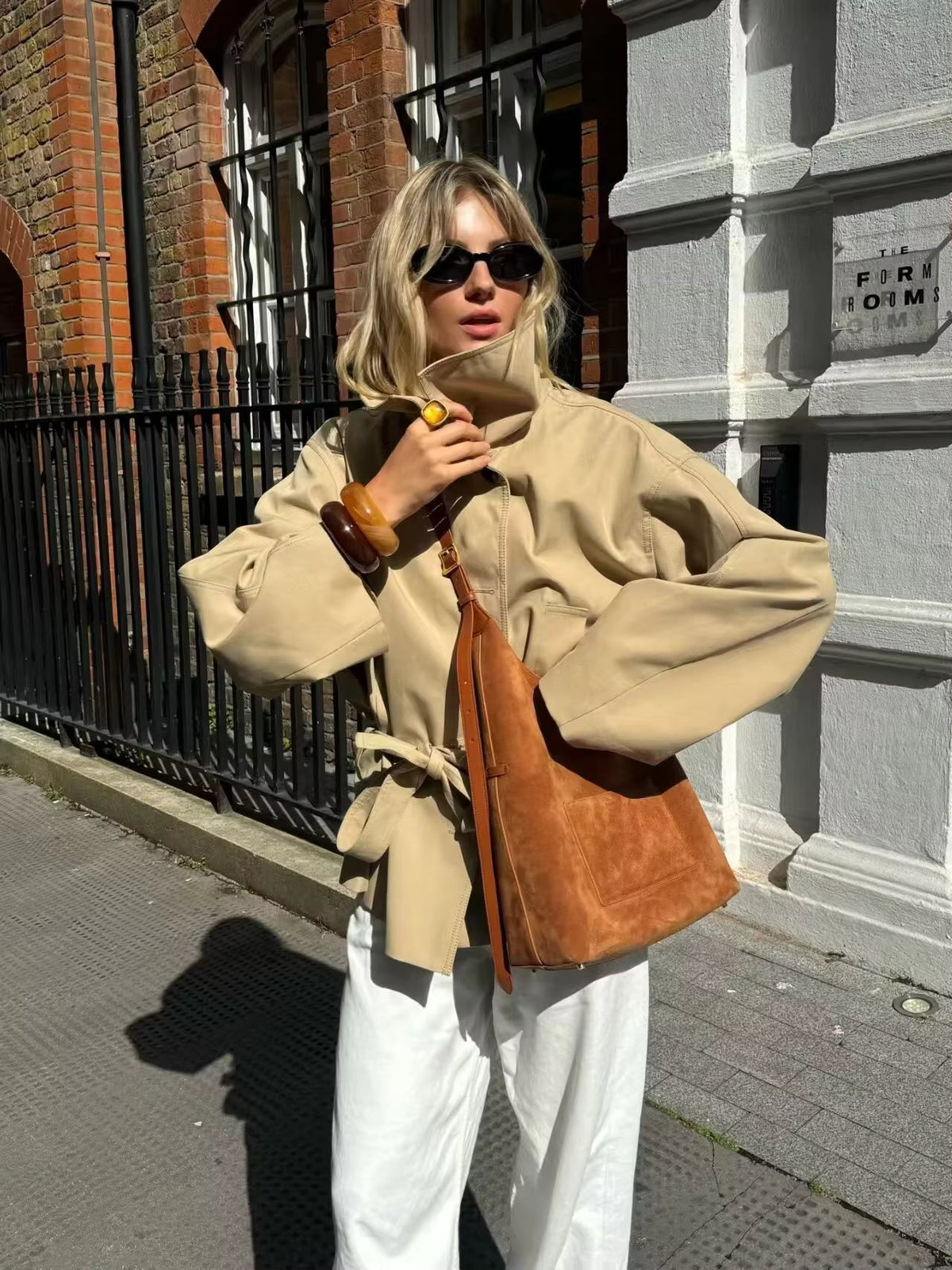 Asymmetrischer Trenchcoat mit Gürtel Julie