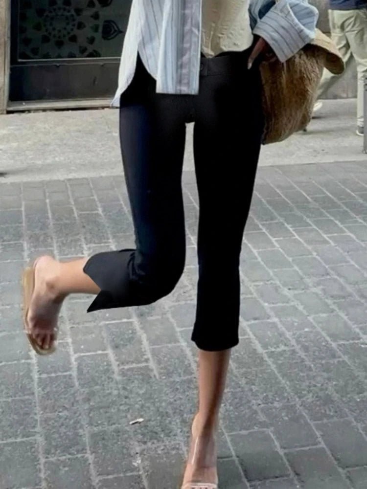 Juliette Schwarze Caprihose