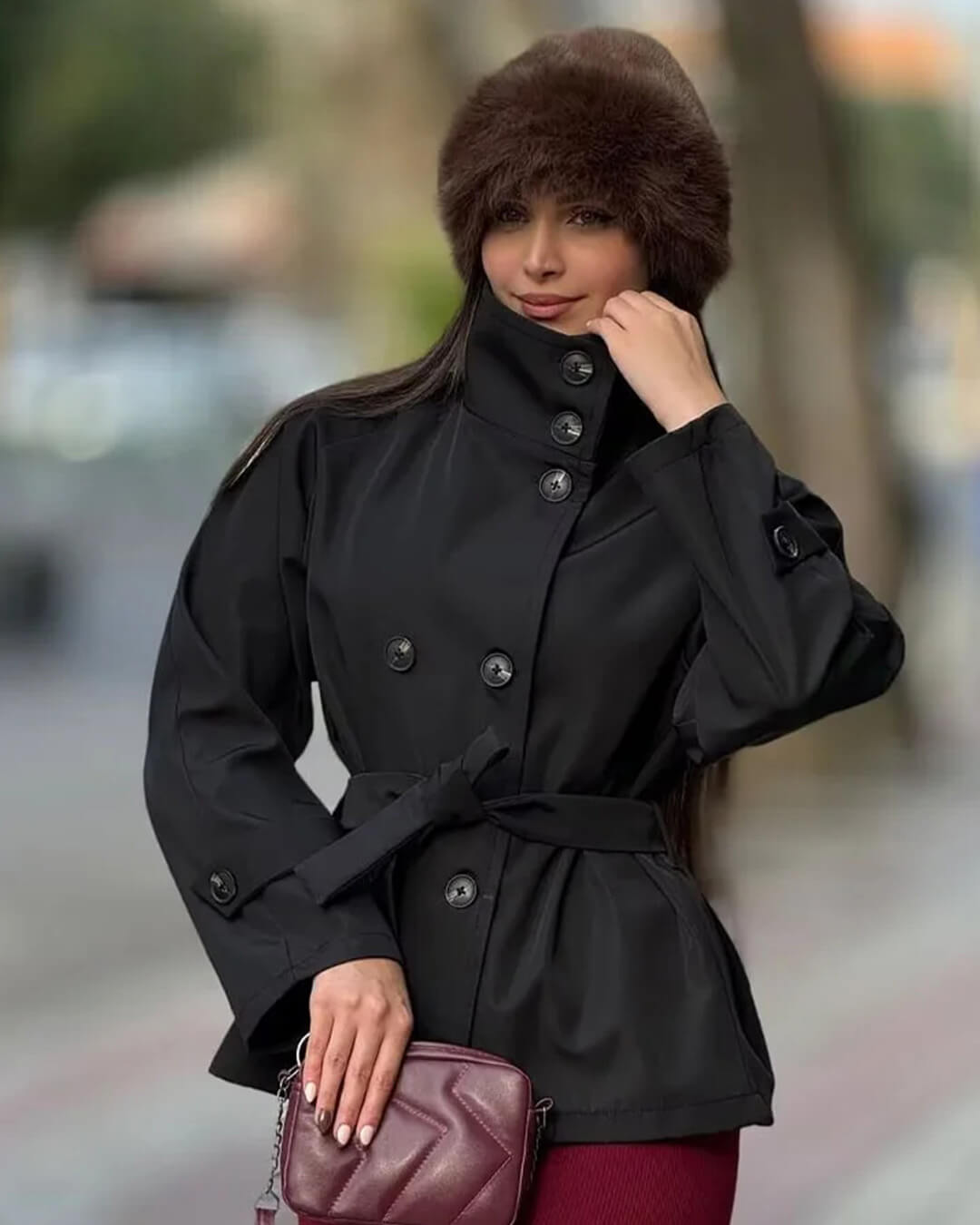 Kara kurzer Trenchcoat mit Stehkragen