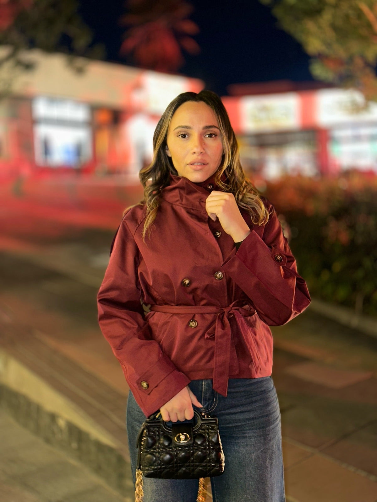 Kara kurzer Trenchcoat mit Stehkragen