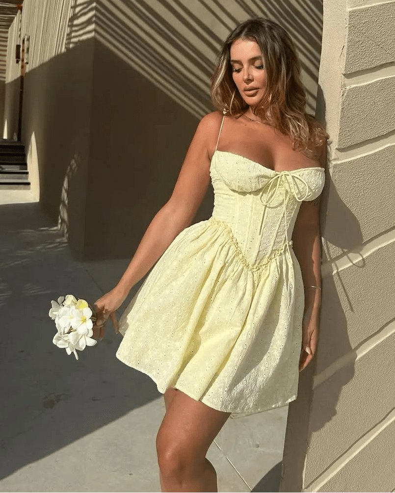 Katie besticktes Minikleid mit Cut-outs