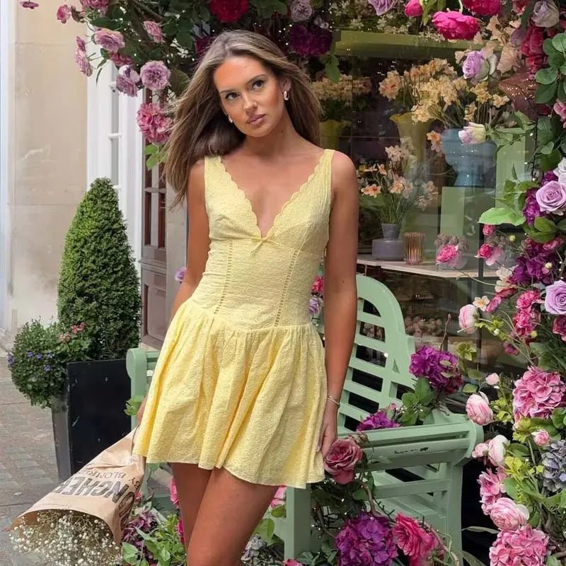 Kirsten Minikleid mit tiefem Ausschnitt