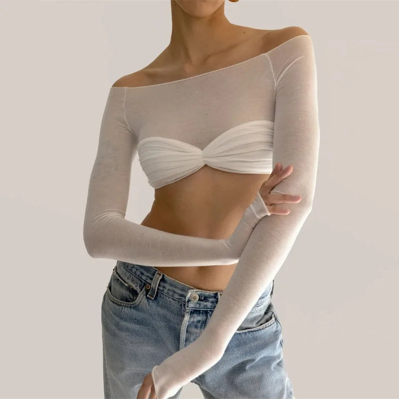 Stricktop mit freiliegenden Schultern
