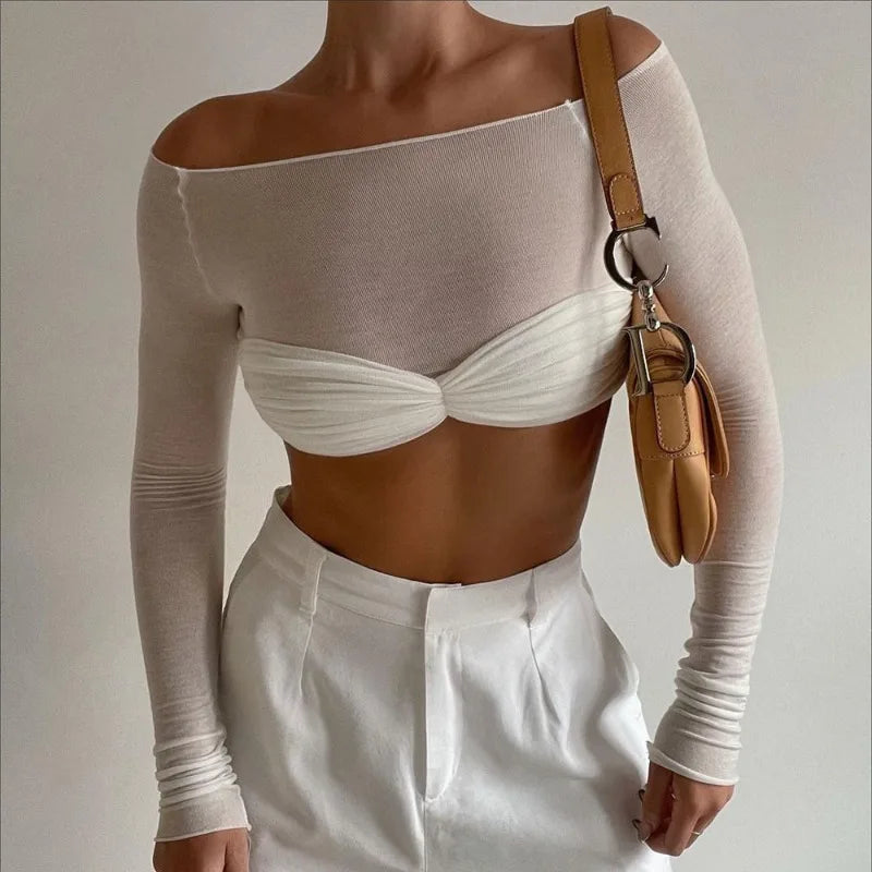Stricktop mit freiliegenden Schultern