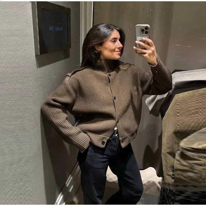 Kylie Strick-Cardigan mit hohem Kragen