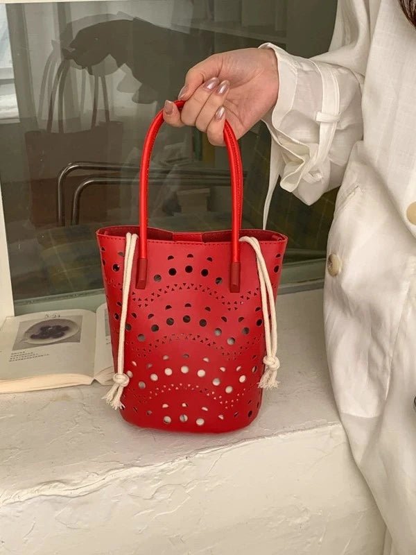 Lara Bucket-Bag mit Cut-outs