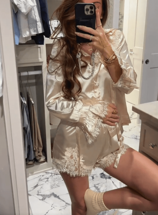 Laurie Satin-Lounge-Set mit Spitzenbesatz