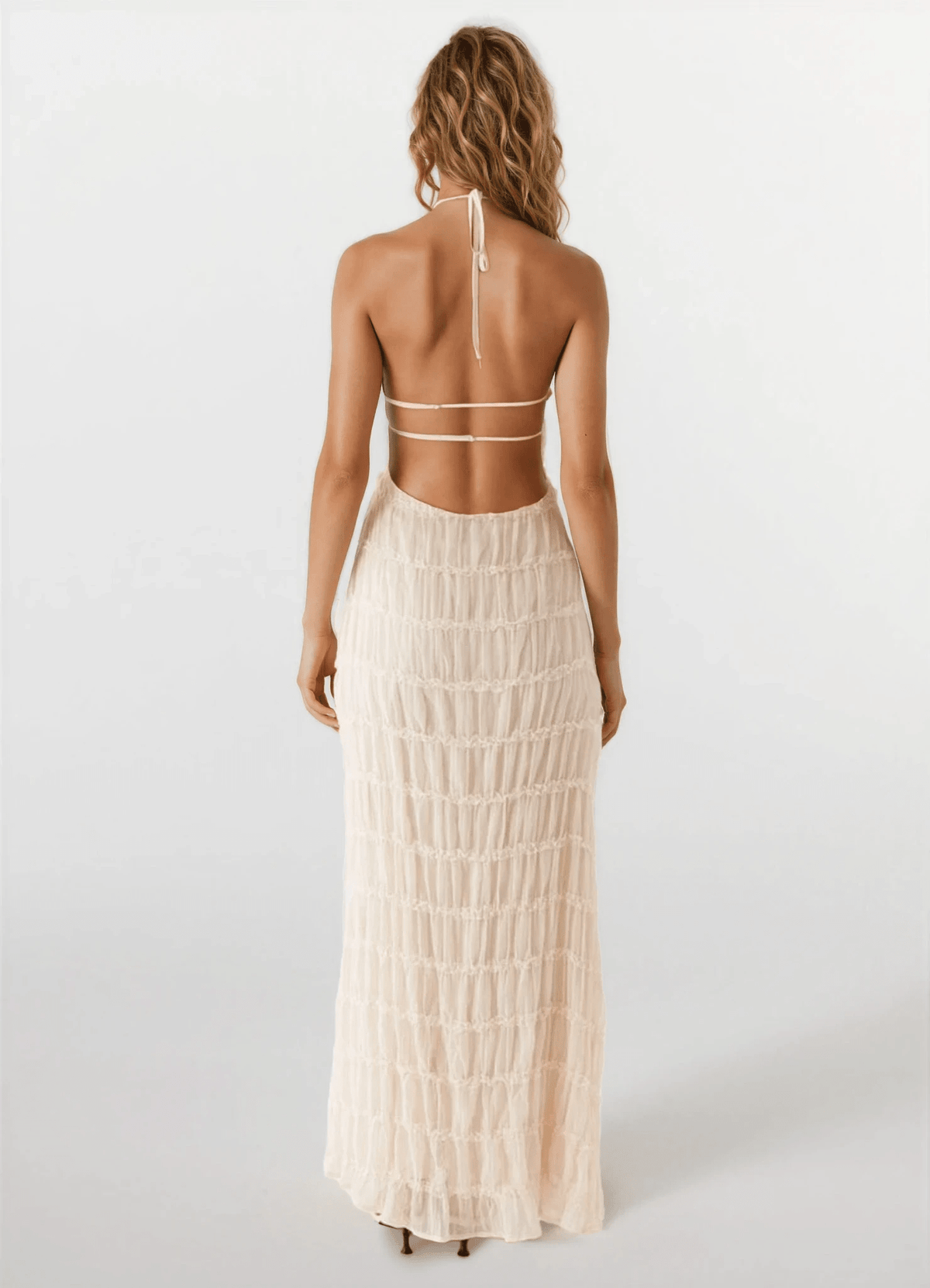 Leslie rückenfreies Maxikleid mit modellierter Struktur