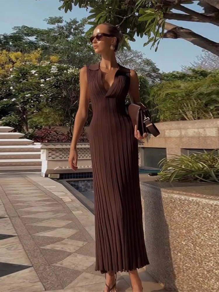 Lise Ärmelloses gestricktes Plissee-Maxikleid