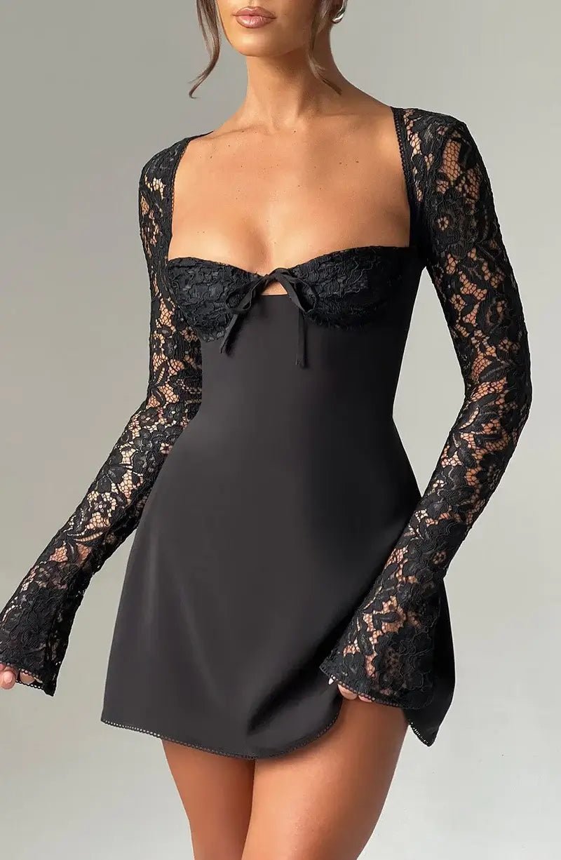 Louises Minikleid mit Spitzendetails