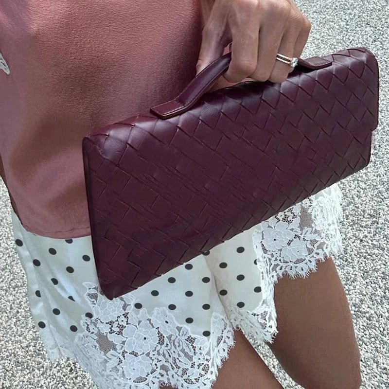 Lucy Satinshorts mit Spitze und Polka-Dots