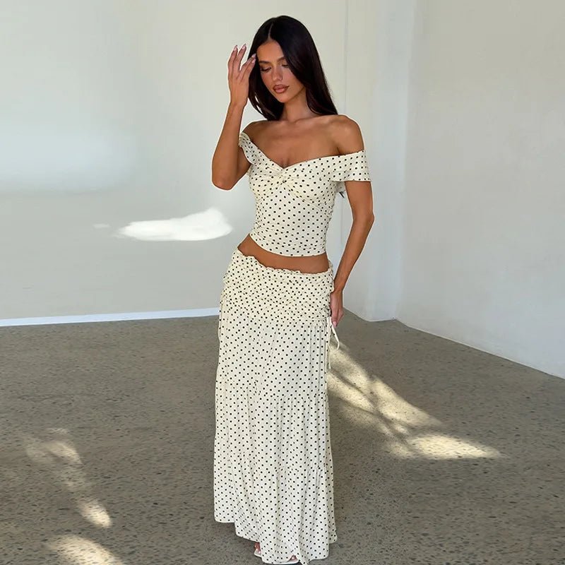 Maisie Set aus schulterfreiem Crop-Top und Rock