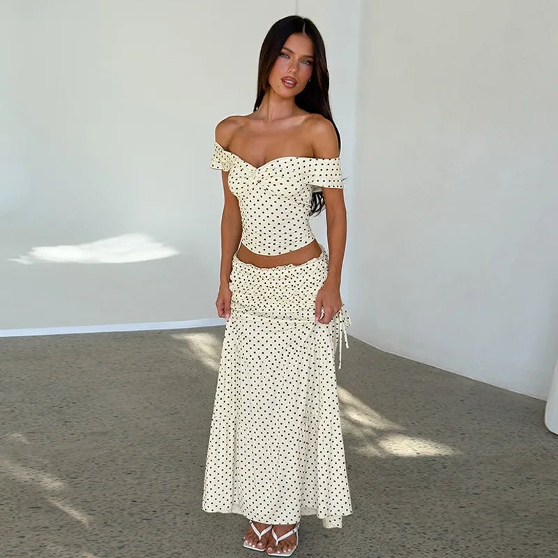 Maisie Set aus schulterfreiem Crop-Top und Rock