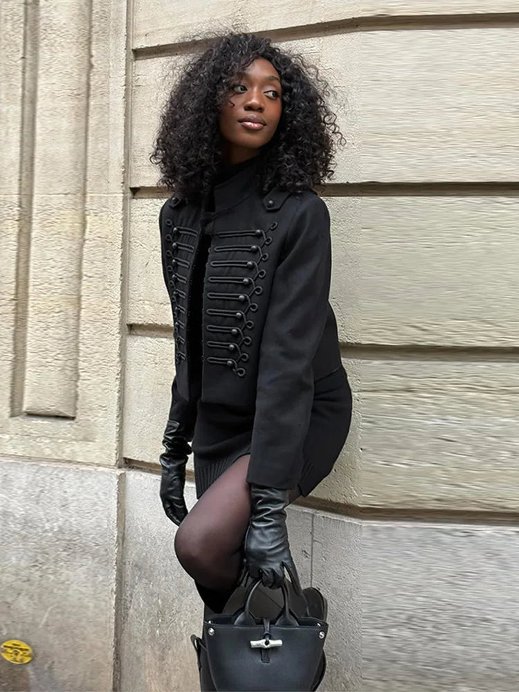Mariella Jacke im Napoleon-Stil