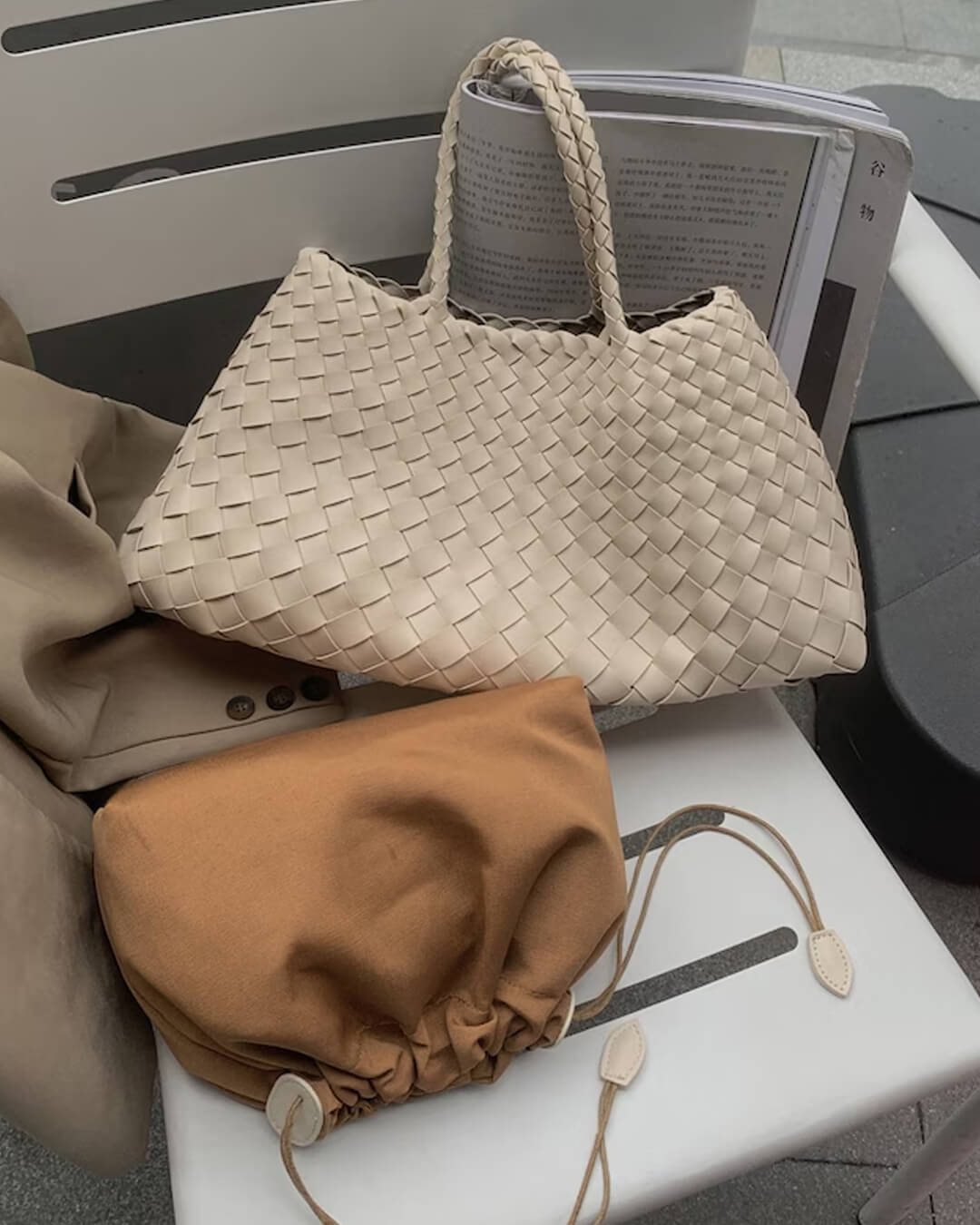 Marissa geflochtene Tasche aus veganem Leder, mittel