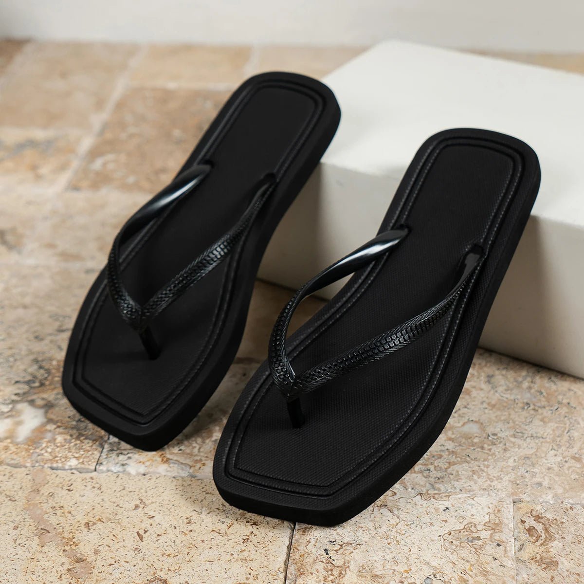 Maya EVA-Sandalen mit eckiger Zehenpartie