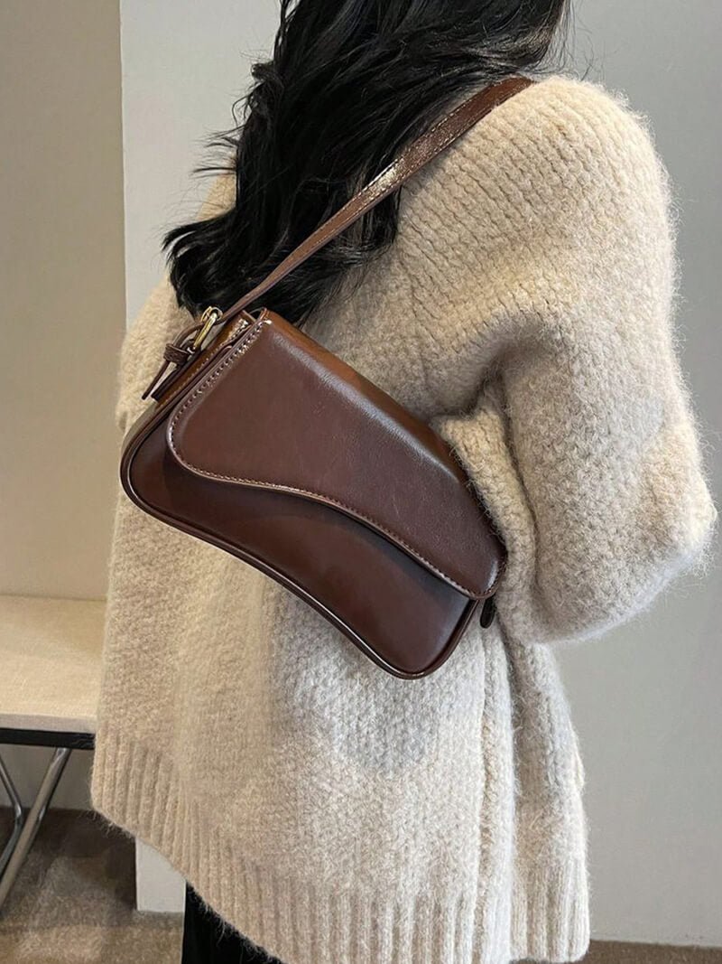 Mila Schultertasche im Sattel-Design