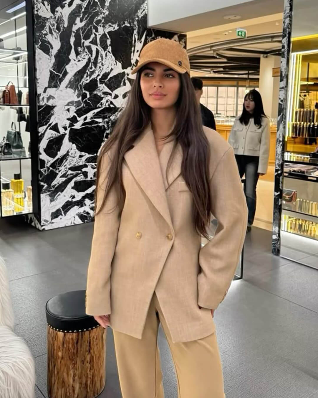 Myrna taillierter Blazer mit fallendem Revers