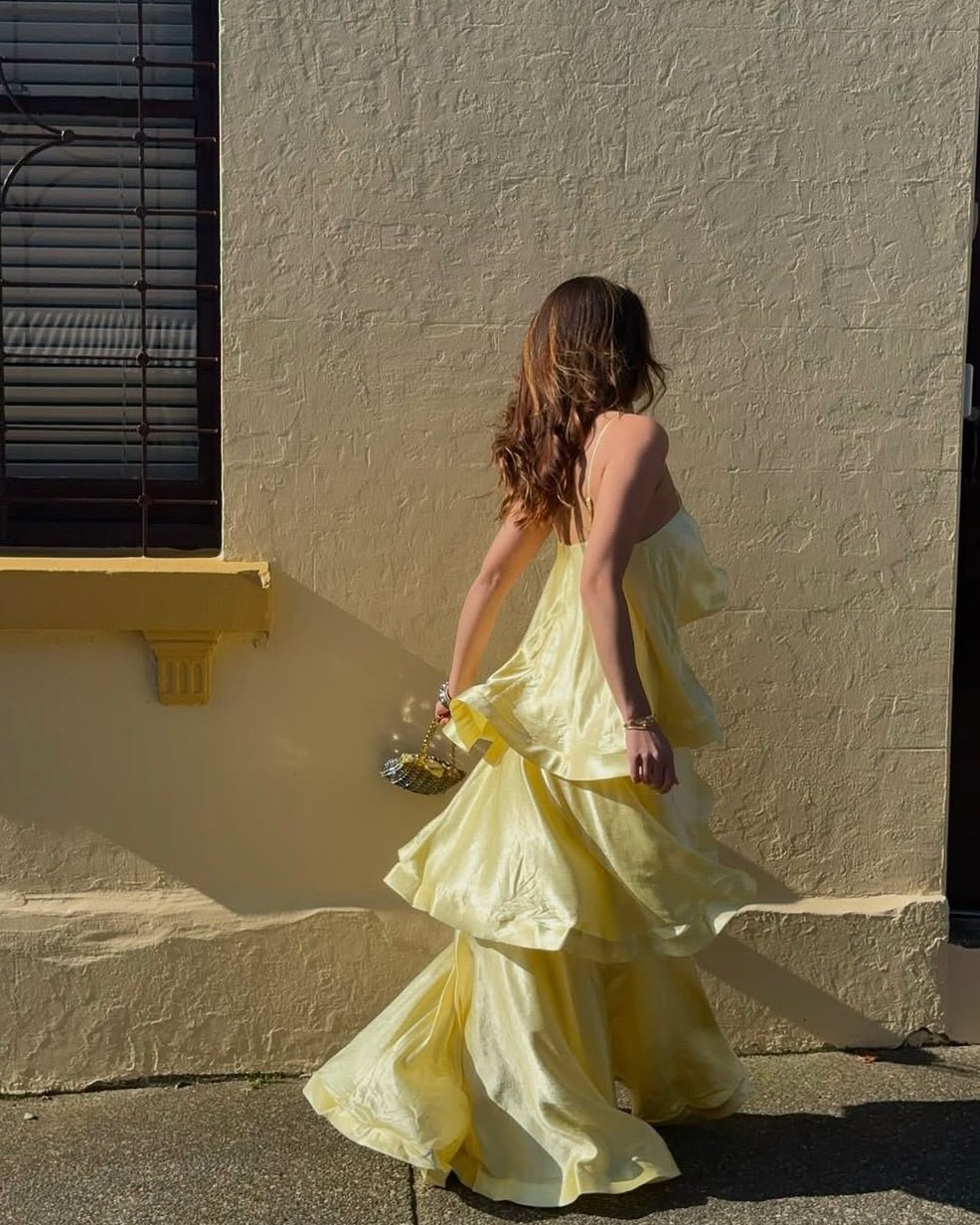 Nadia Satin-Maxikleid mit Volants und Stufen