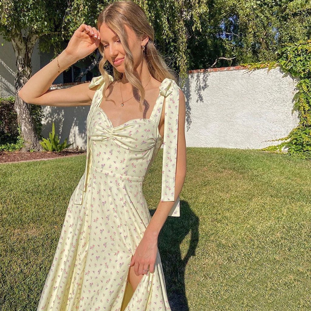 Natalie Midikleid mit Blumenmuster und hohem Beinschlitz
