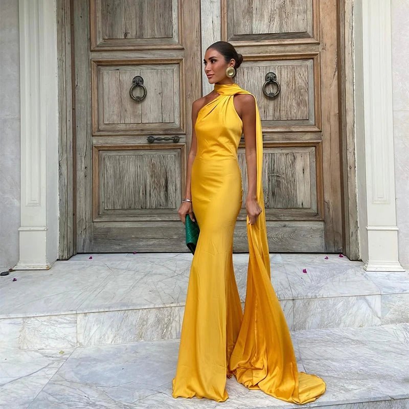 Noor Rückenfreies Satin-Neckholderkleid