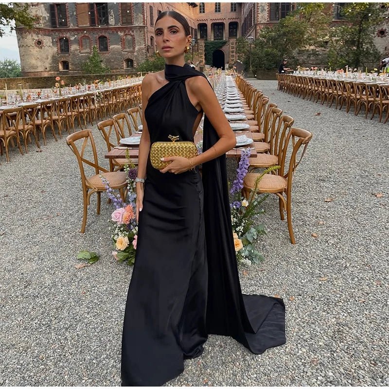 Noor Rückenfreies Satin-Neckholderkleid