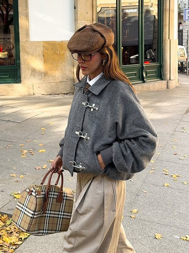 Tove Kurze Jacke mit Schließen