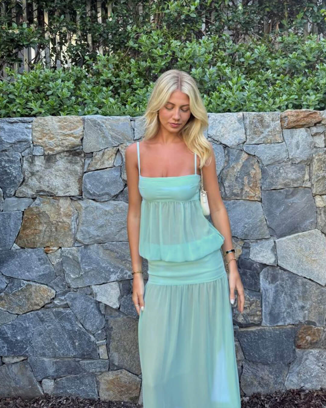 Novalie Durchbrochenes figurbetontes Kleid
