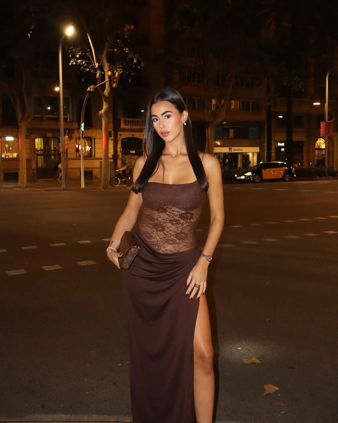 Olga One-Shoulder-Spitzen-Maxikleid
