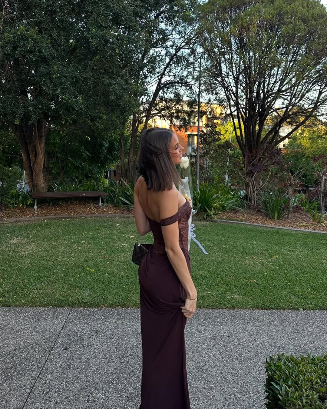 Olga One-Shoulder-Spitzen-Maxikleid