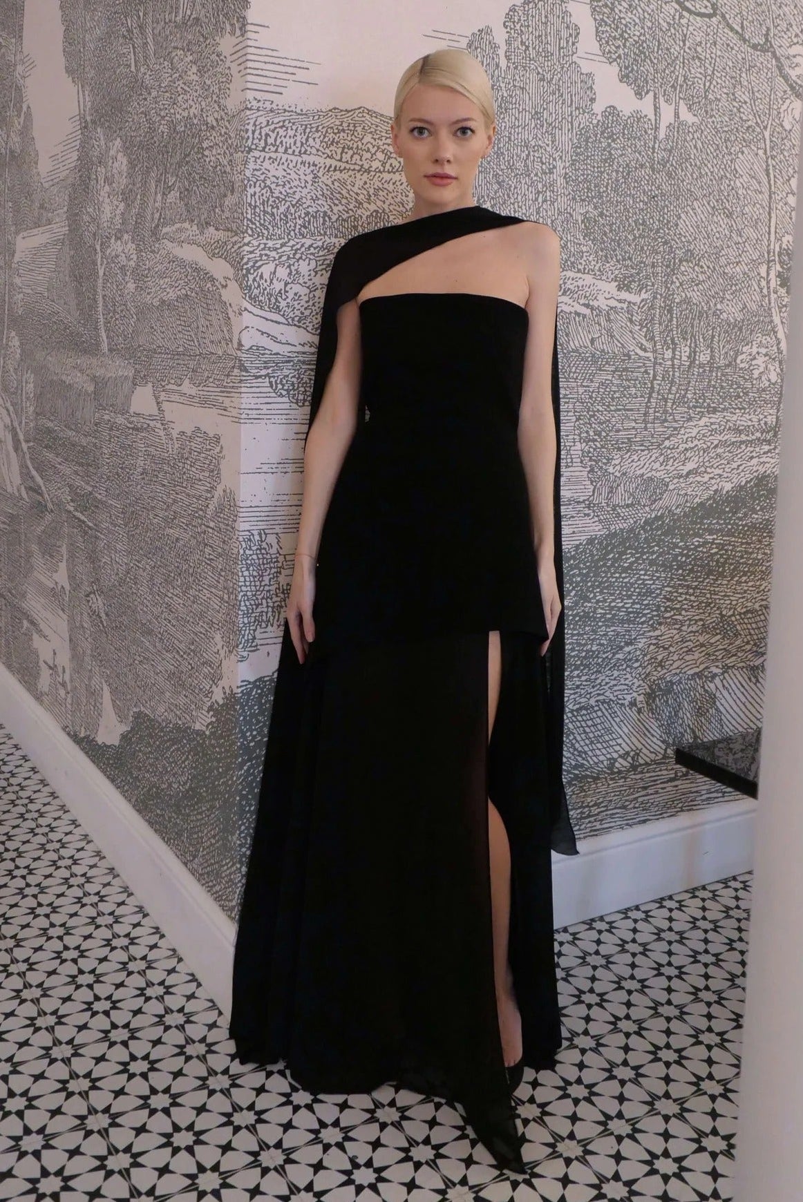 Asymmetrisches transparentes Maxikleid „Ophelia“