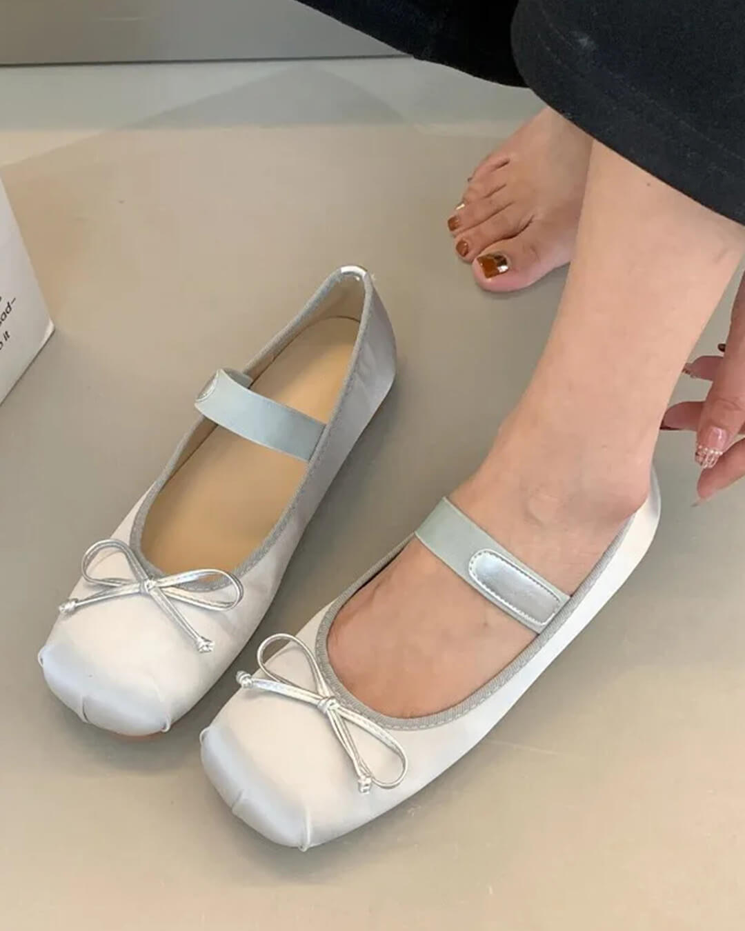 Pamela Satin-Ballerinas mit Schleife