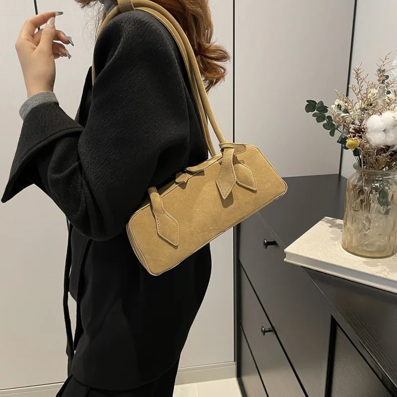 Rebecca Wildleder-Schultertasche