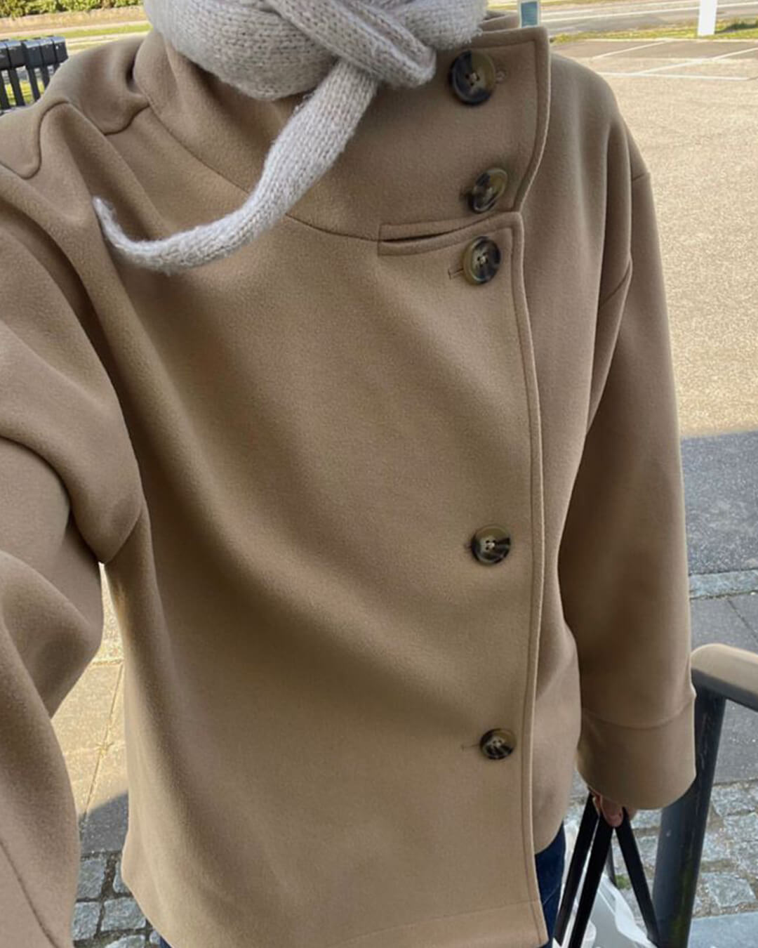 Rosalia Elegante Jacke mit Stehkragen