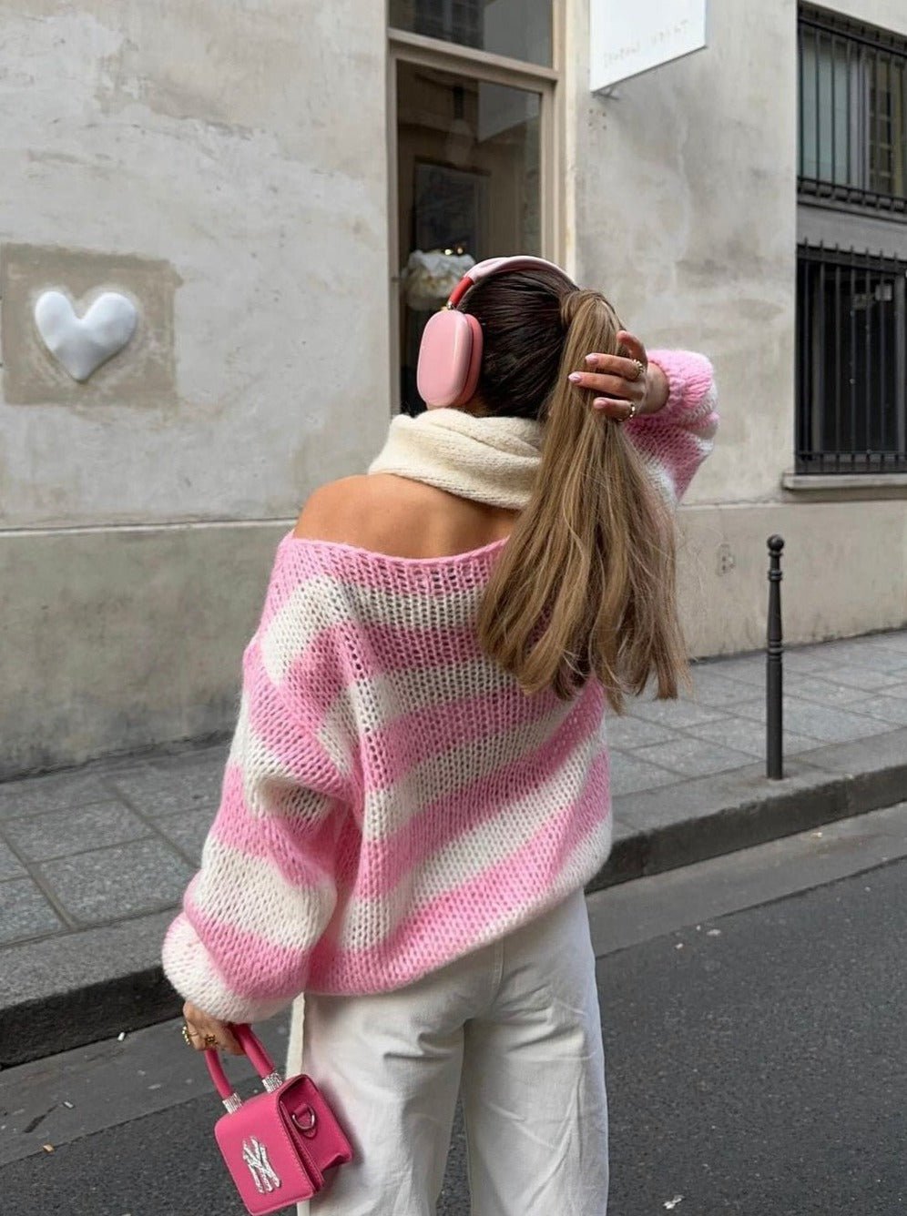 Rose Gestreifter Oversize-Pullover