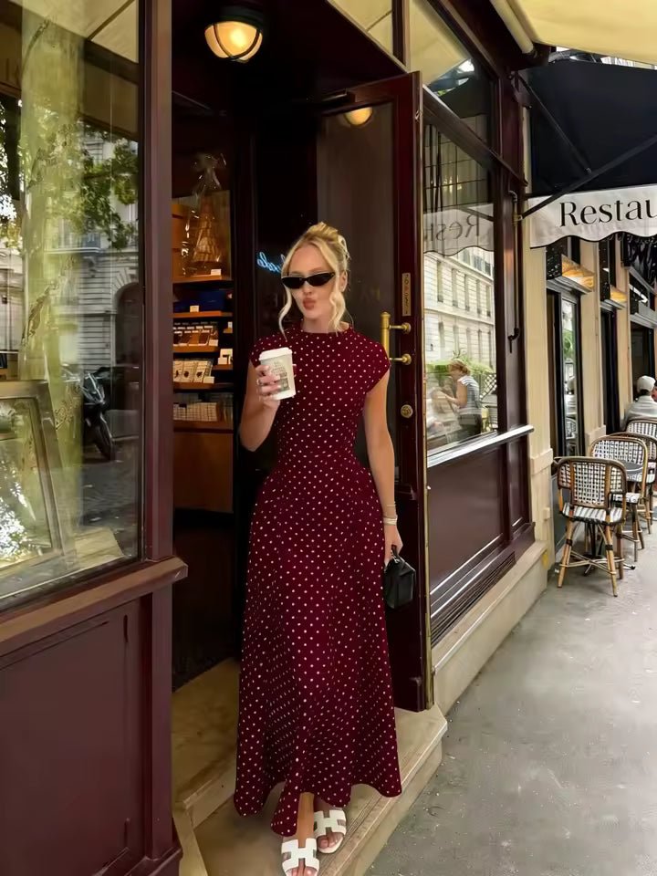Ruby ausgestelltes Maxikleid mit kurzen Ärmeln