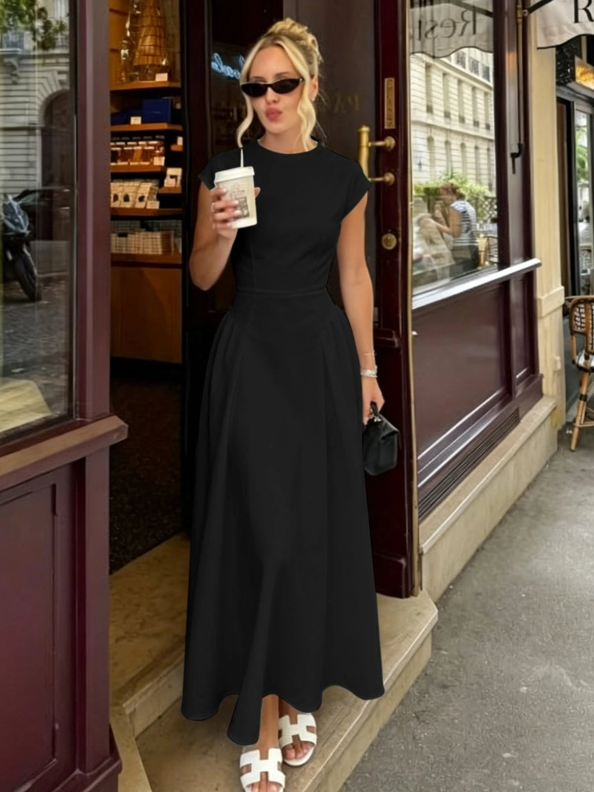 Ruby ausgestelltes Maxikleid mit kurzen Ärmeln