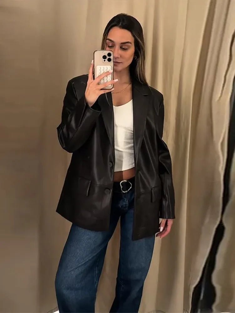 Ryza Blazer aus veganem Leder