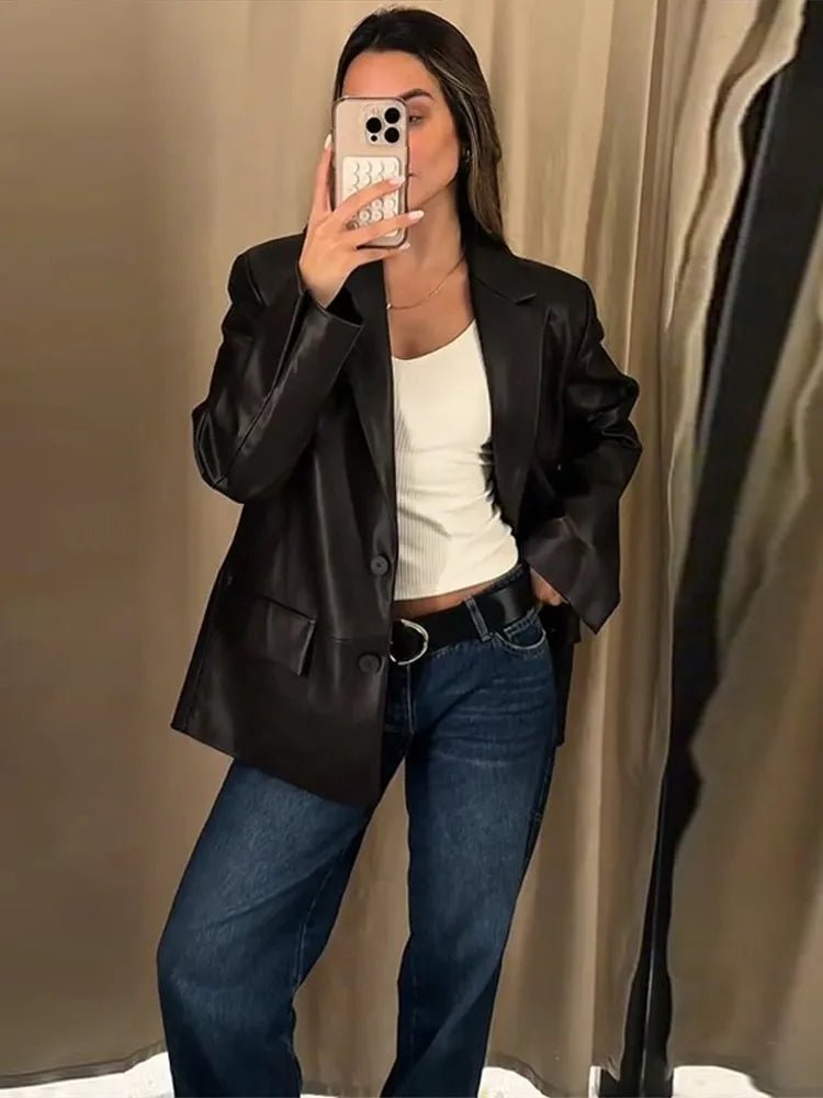 Ryza Blazer aus veganem Leder