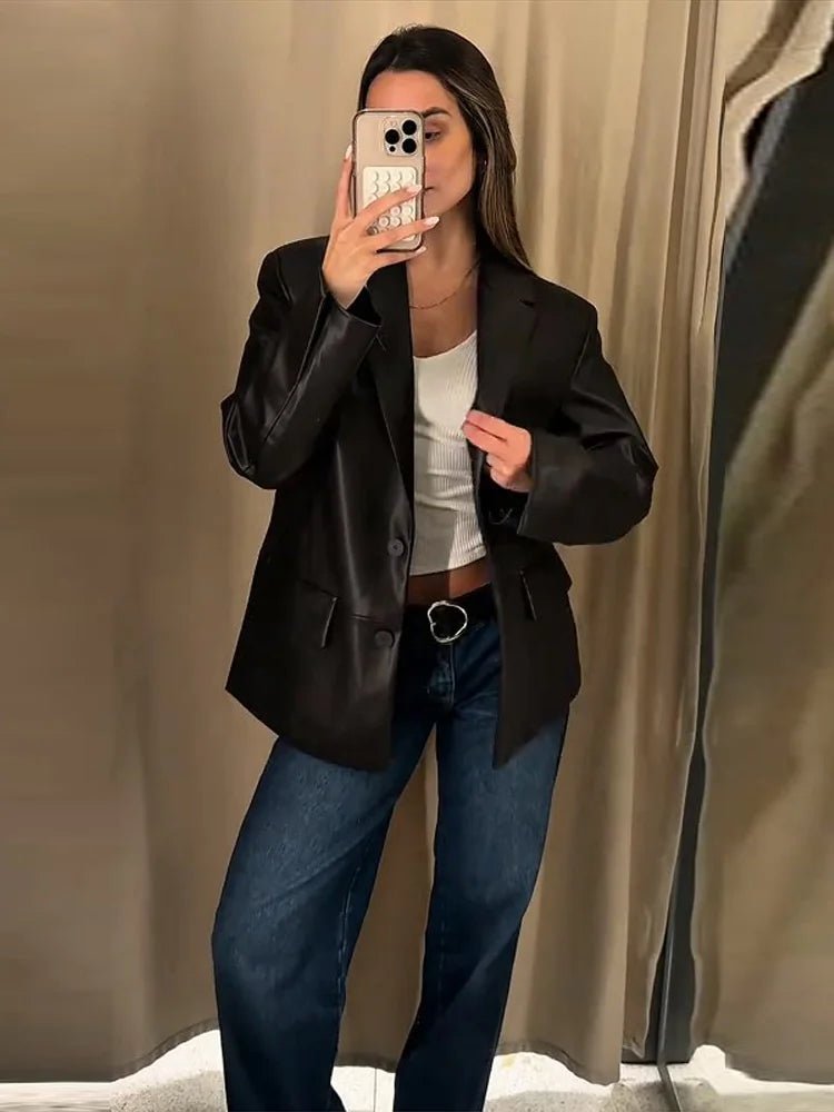 Ryza Blazer aus veganem Leder