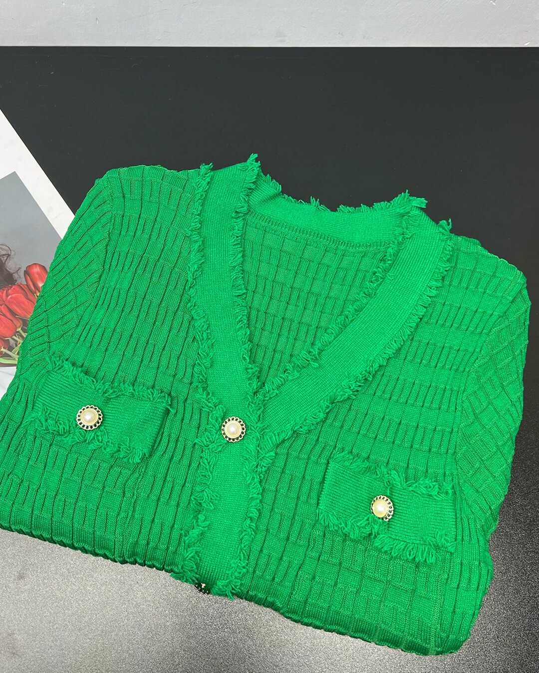 Sabrina Gestricktes Kleid mit V-Ausschnitt