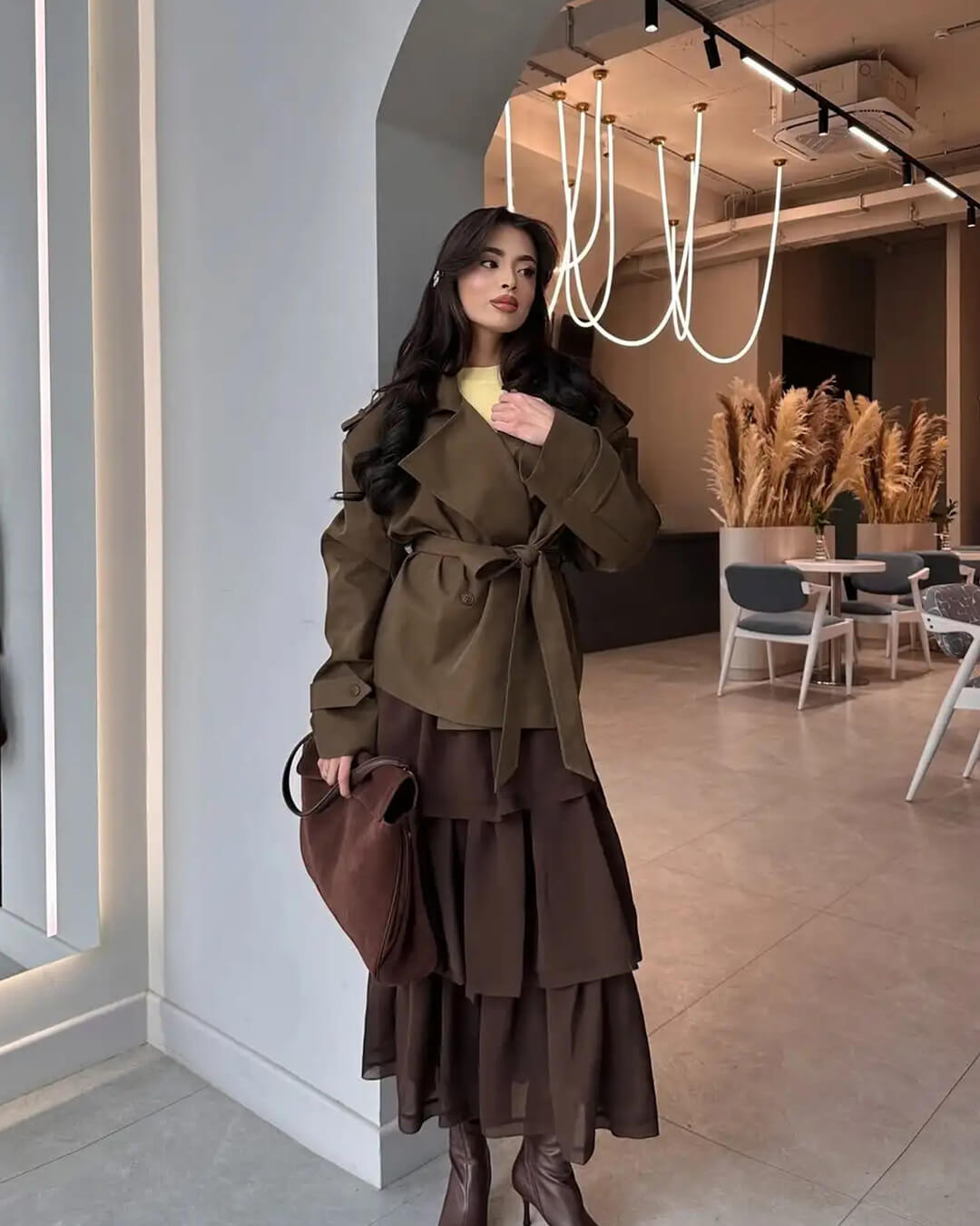 Sandy kurzer Trenchcoat mit Schnürung