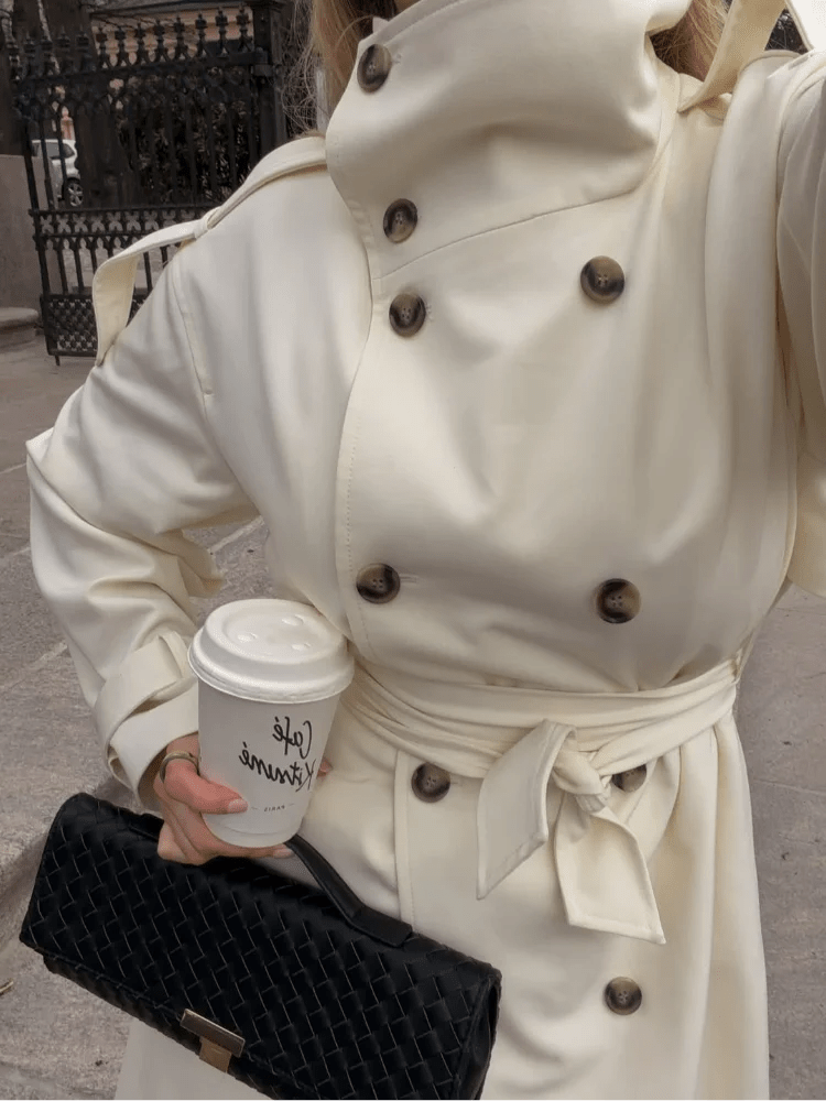 Trenchcoat Sarah mit hohem Kragen und Gürtel