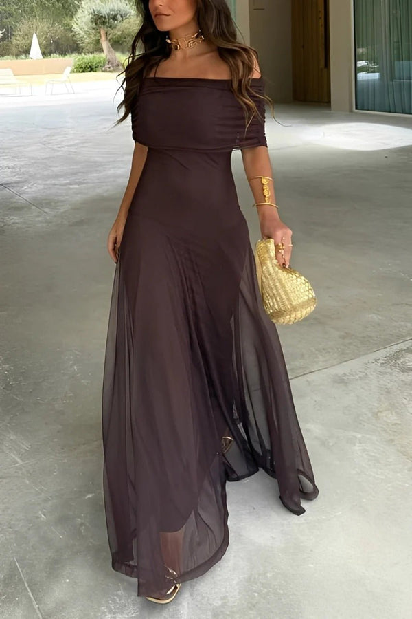 Sienna schulterfreies gerafftes Maxikleid