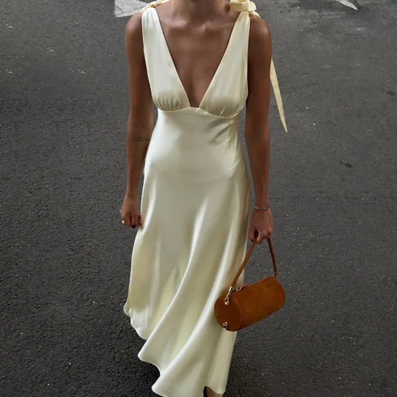 Sienna Satin-Maxikleid mit Bindeträgern