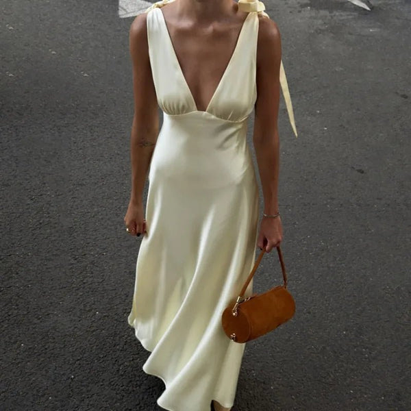 Sienna Satin-Maxikleid mit Bindeträgern