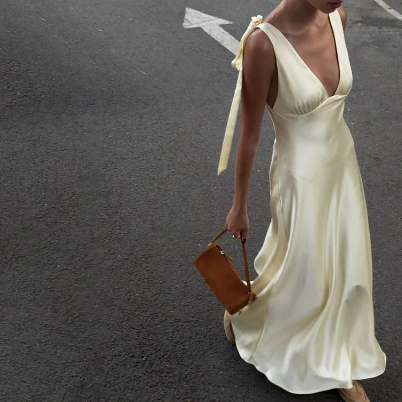 Sienna Satin-Maxikleid mit Bindeträgern