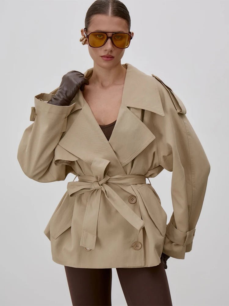 Sonia Trenchcoat mit Schnürung und Stehkragen