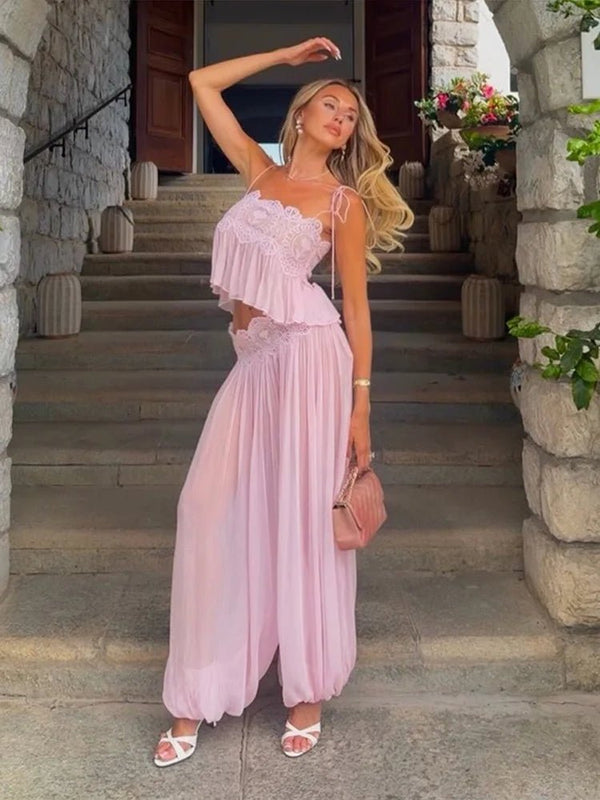 Sophia Zweiteiliges Set aus Crop-Top mit floraler Spitze und Rüschen sowie Hose