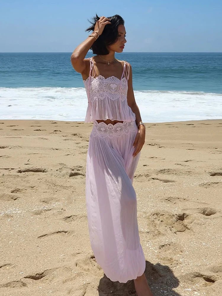 Sophia Zweiteiliges Set aus Crop-Top mit floraler Spitze und Rüschen sowie Hose